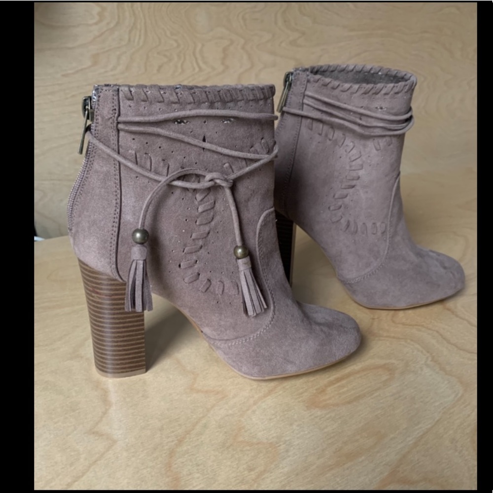 Suede heeled boots sz 7